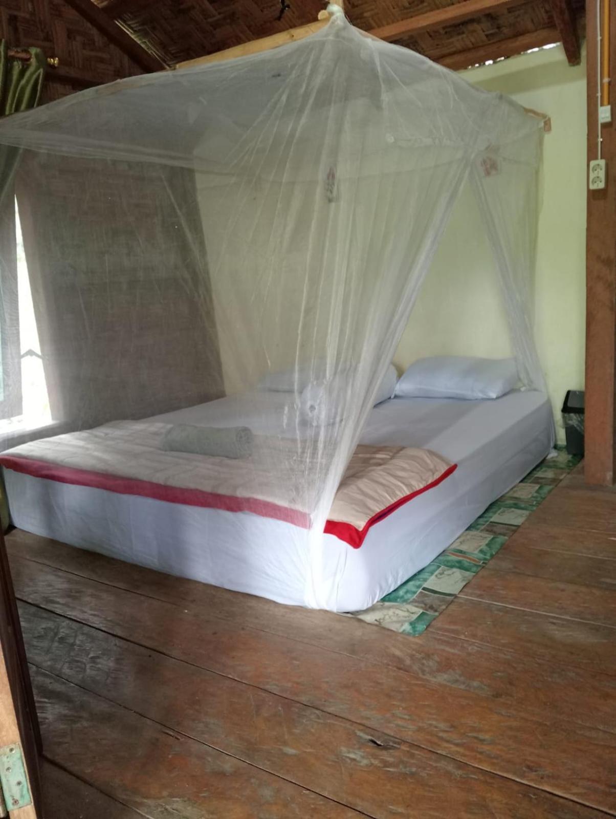 Landak River Guest House Only Trekking With Us Bukit Lawang Exterior foto