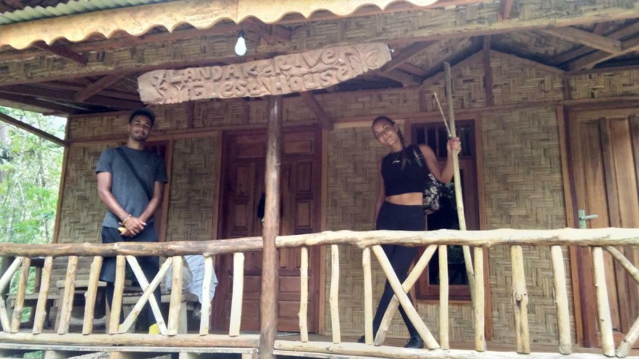 Landak River Guest House Only Trekking With Us Bukit Lawang Exterior foto