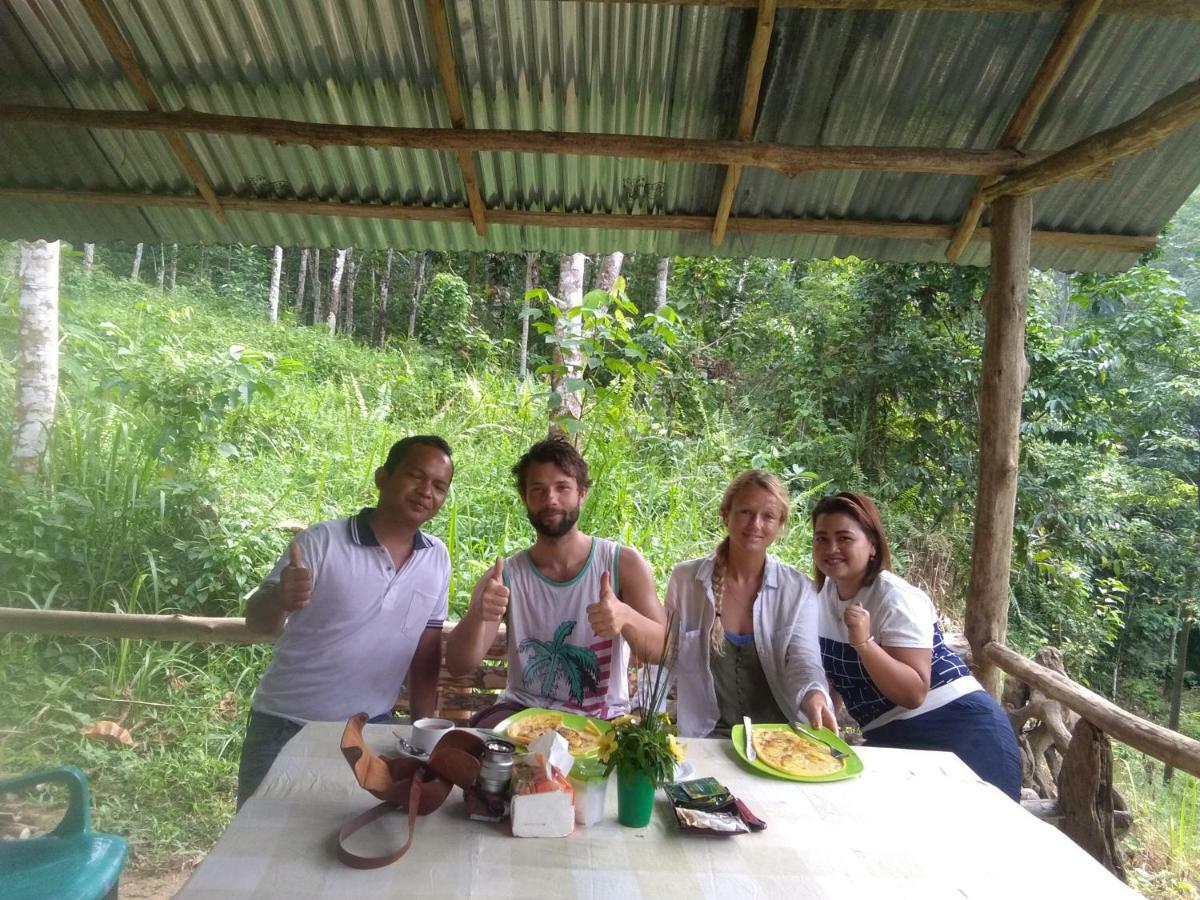 Landak River Guest House Only Trekking With Us Bukit Lawang Exterior foto